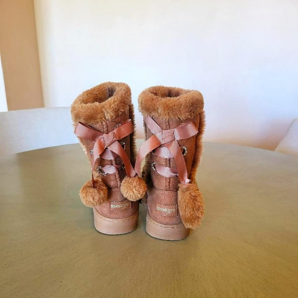 Bebe Girls Boots Fur Trim Winter Boots with Back Lace Pom-Poms - Girls size 2
